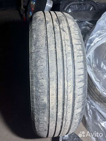 Yokohama Ice Guard IG65 215/65 R17