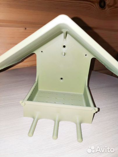 Кормушка для птиц скворечник