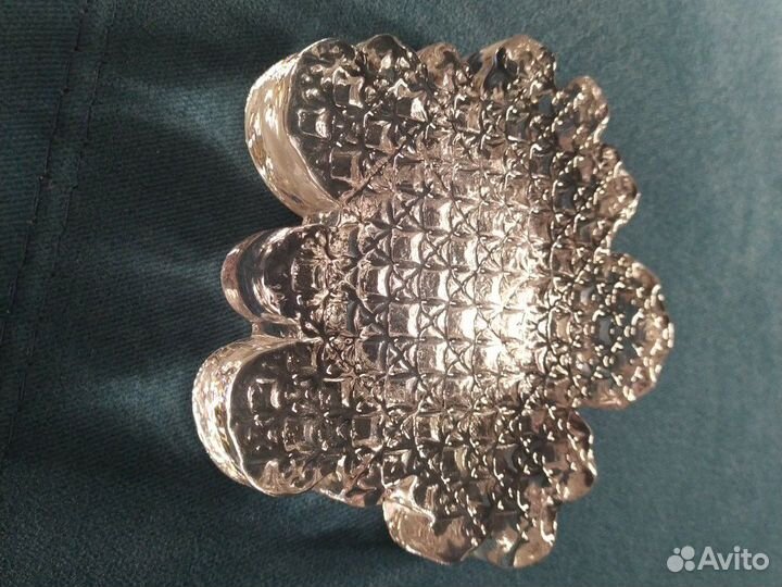 Пепельница очень красивая (хрусталь)