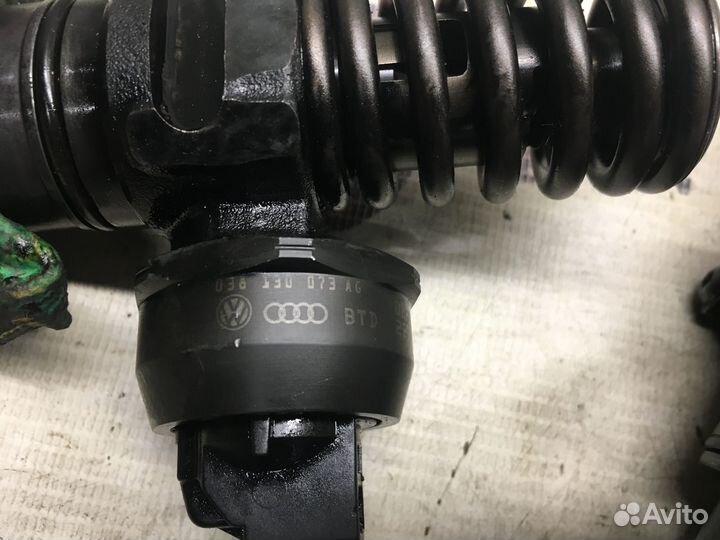 Форсунка дизельная Volkswagen Caddy 1,9TDi