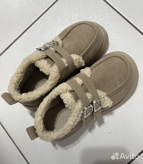 Детсктие ботинки