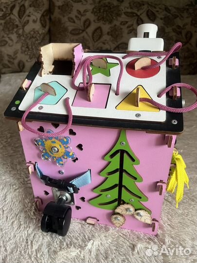 Бизиборд домик