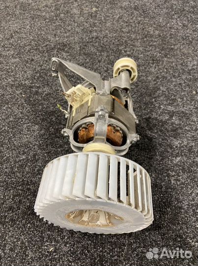 Двигатель от сушильной машины Siemens 713.60036.03