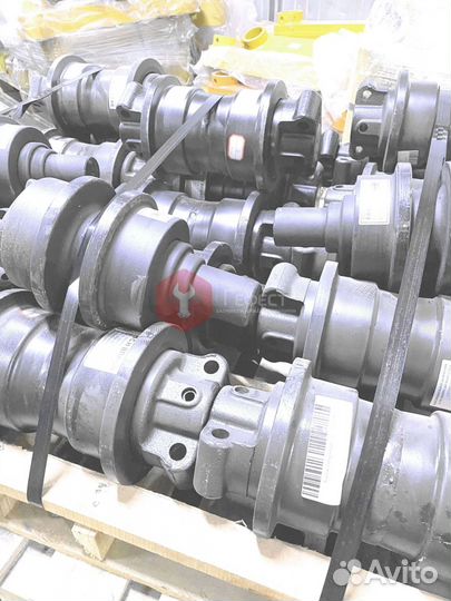 Каток поддерживающий Doosan DX255LC 270-00064A