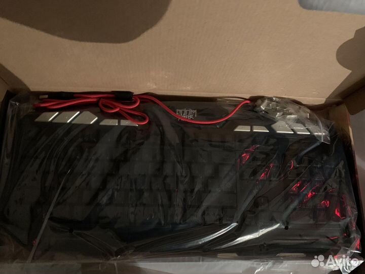 Игровая клавиатура с подсветкой