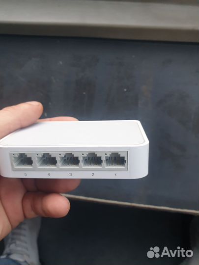 Свич Tp Link модель TL SF 1005 D