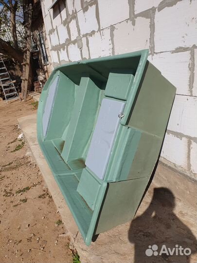 Лодка пластик