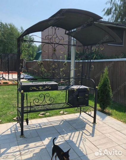 Мангал с крышей