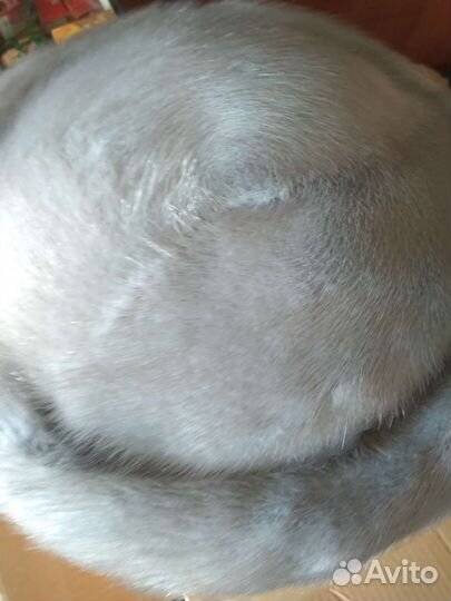 Берет из голубой норки