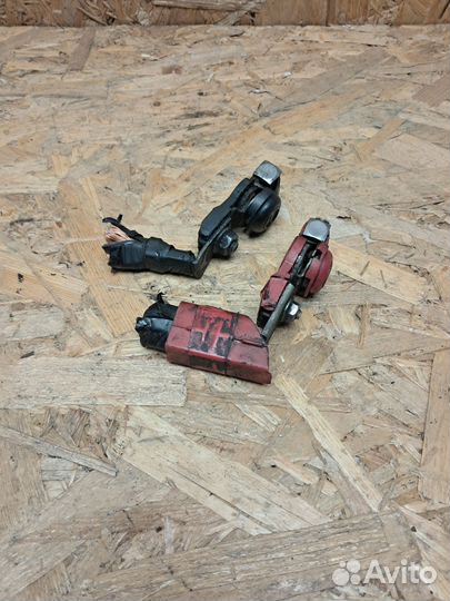 Клеммы для аккумулятора Kia Sorento BL D4CB