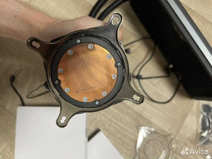 Система водяного охлаждения Corsair H115i