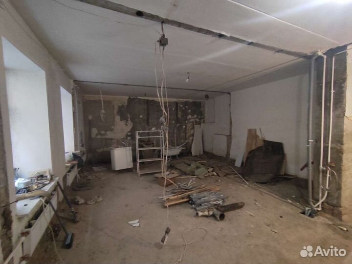 Демонтаж плитки, штукатурка