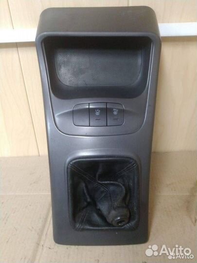 Консоль салона (центральная часть) Hyundai Elantra