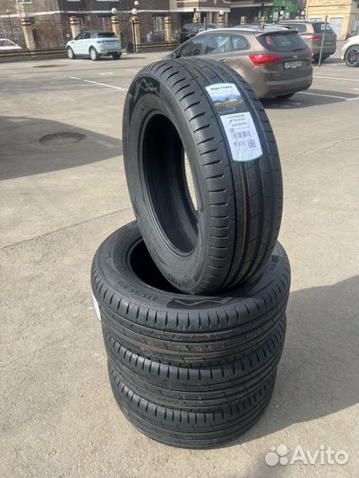 Ikon Tyres Autograph Ultra 2 SUV 235/65 R18