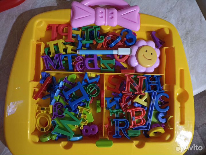 Магнитная доска с буквами