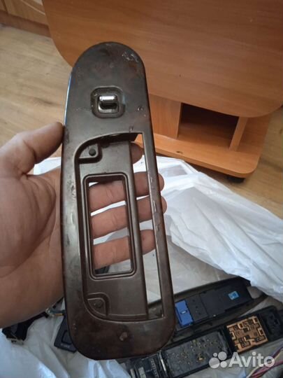 Кнопка стеклоподъёмника Lincoln Town Car 3