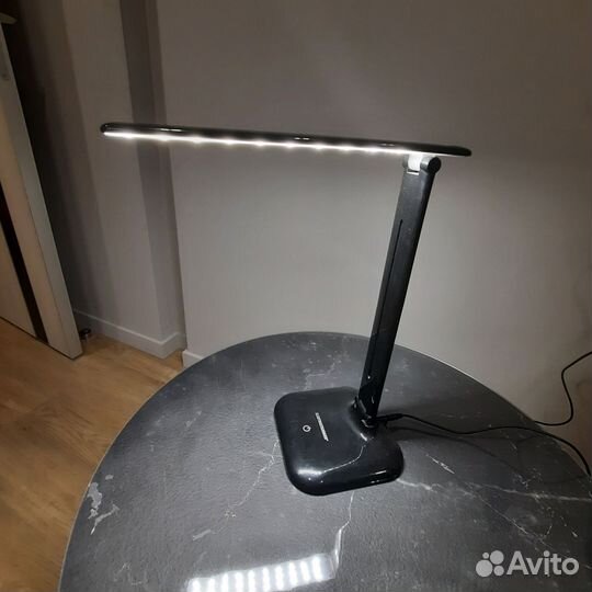 Лампа настольная