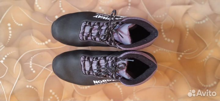 Лыжи, лыжные палки, лыжные ботинки