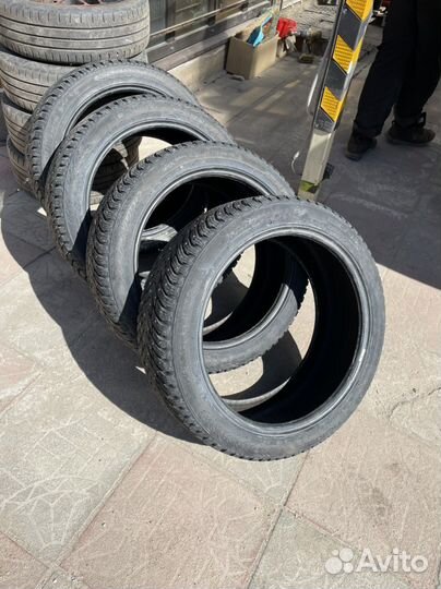 Nokian Tyres Hakkapeliitta 8 235/45 R19 99T