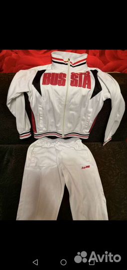 Костюм спортивный