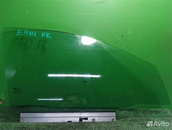 Стекло переднее правое Opel astra H 2009