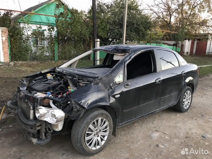 FIAT Linea 1.4 МТ, 2011, битый, 150 000 км