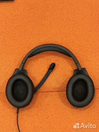 Наушники Hyper X Cloud Stinger + коврик A4tech