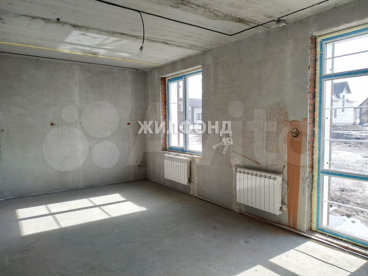 Коттедж 129 м² на участке 8 сот.