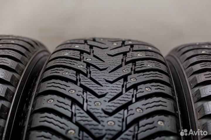 Nokian Tyres Hakkapeliitta 8 SUV 225/65 R17 106T