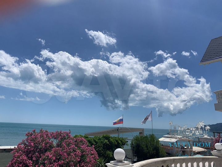 Таунхаус 200 м² на участке 1 сот.