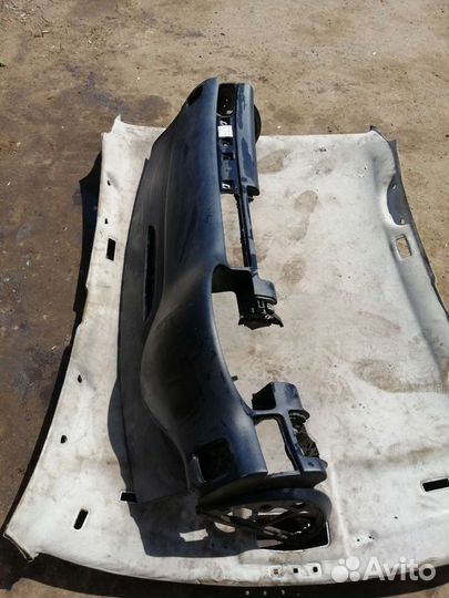 Торпедо панель приборов Volkswagen Golf 4