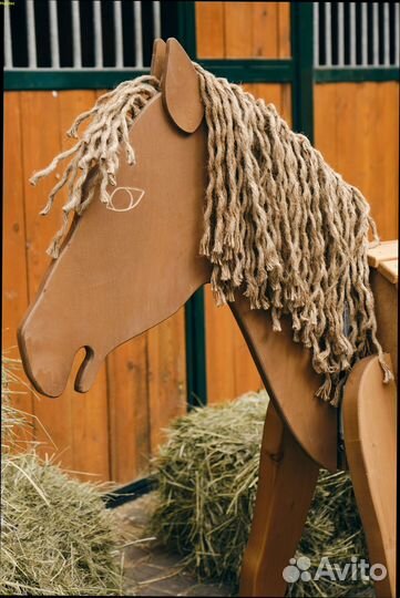Деревянная лошадка ребенку 9 лет