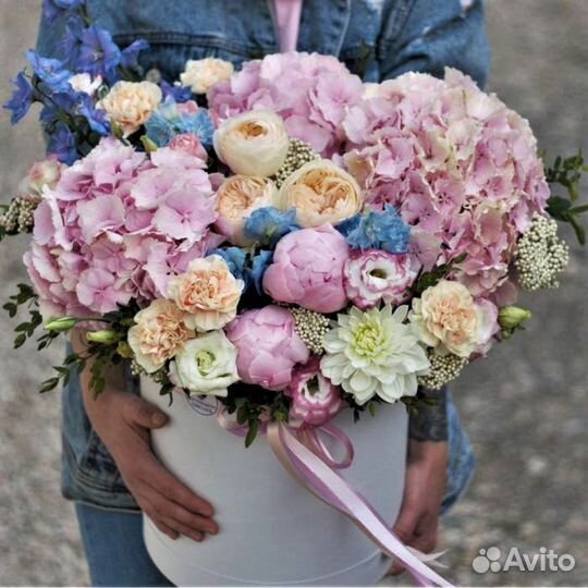 Цветы коробка с пионами и Гортензией №206