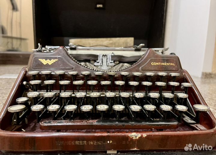 Портативная пишущая машинка Continental