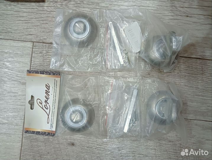 Дверная фурнитура