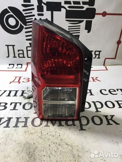Фонарь задний левый Nissan Pathfinder