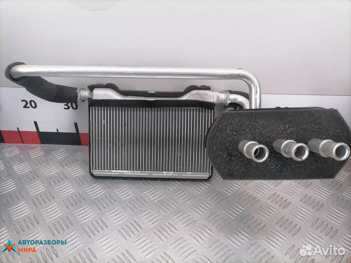 Радиатор отопителя (печки) BMW 5 F07/F10/F11 2013