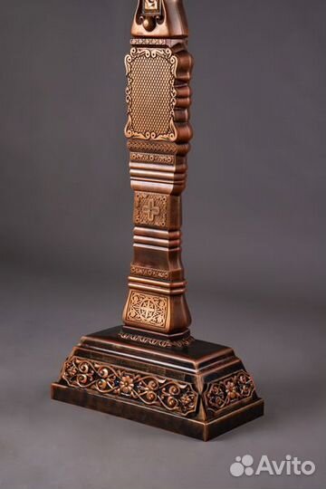 Крест могильный каменный