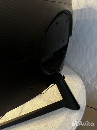 Монитор samsung odyssey g5 27 144гц с дефектом