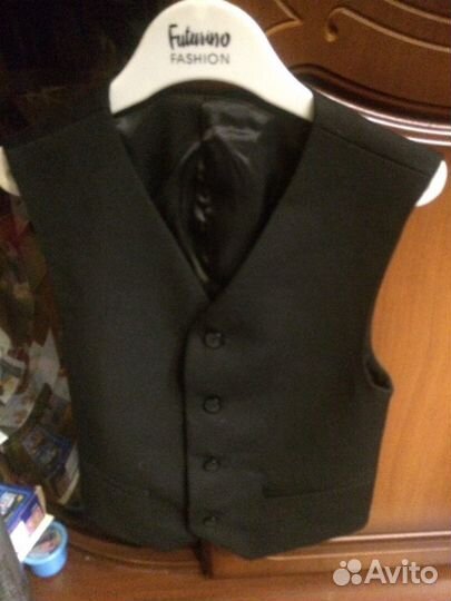 Жилет р. 28/128 новый