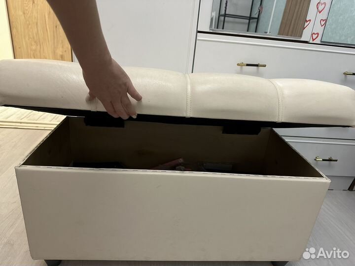 Банкетка в прихожую с ящиком