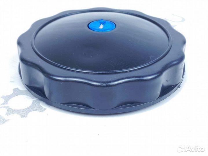 Крышка бензобака Урал с замком черная