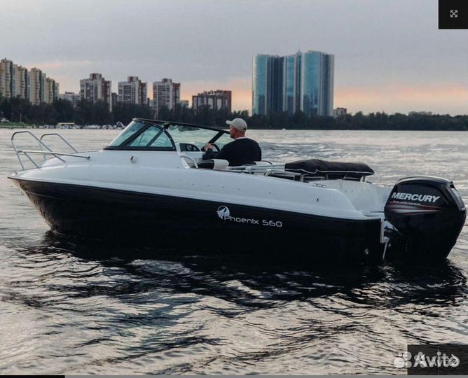 Катер Phoenix 560 новый