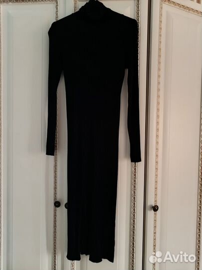 Тонкое трикотажное платье