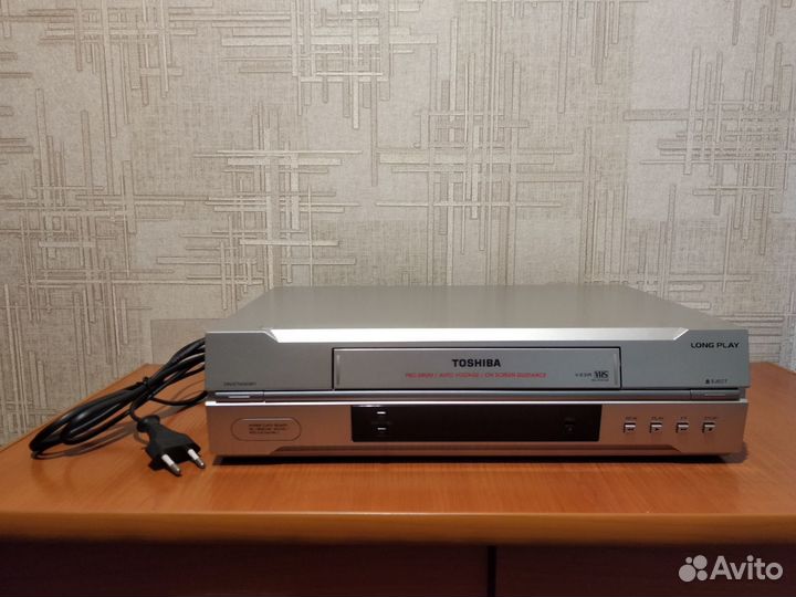 Видеомагнитофон toshiba v-e 31r
