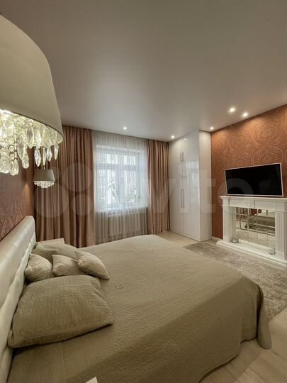 4-к. квартира, 136 м², 6/14 эт.