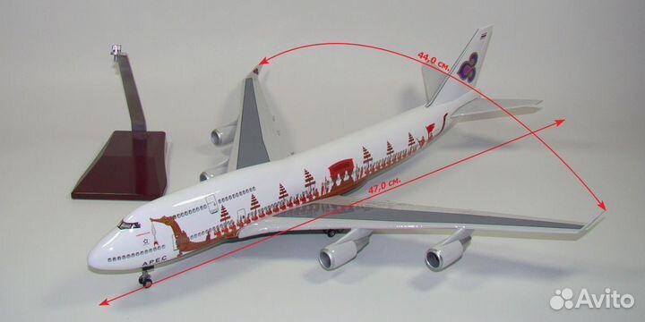 Модель самолета Boeing 747 Thai Airways apec 2003