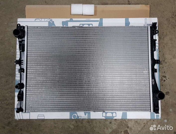 Радиатор охлаждения двигателя Mercedes S-Classe