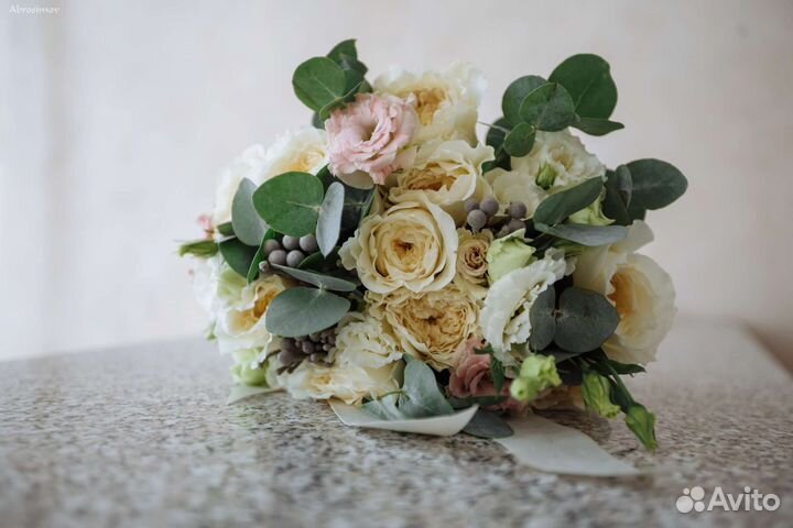 Букеты, композиции из живых цветов