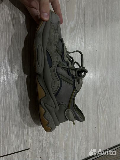 Кроссовки adidas ozweego